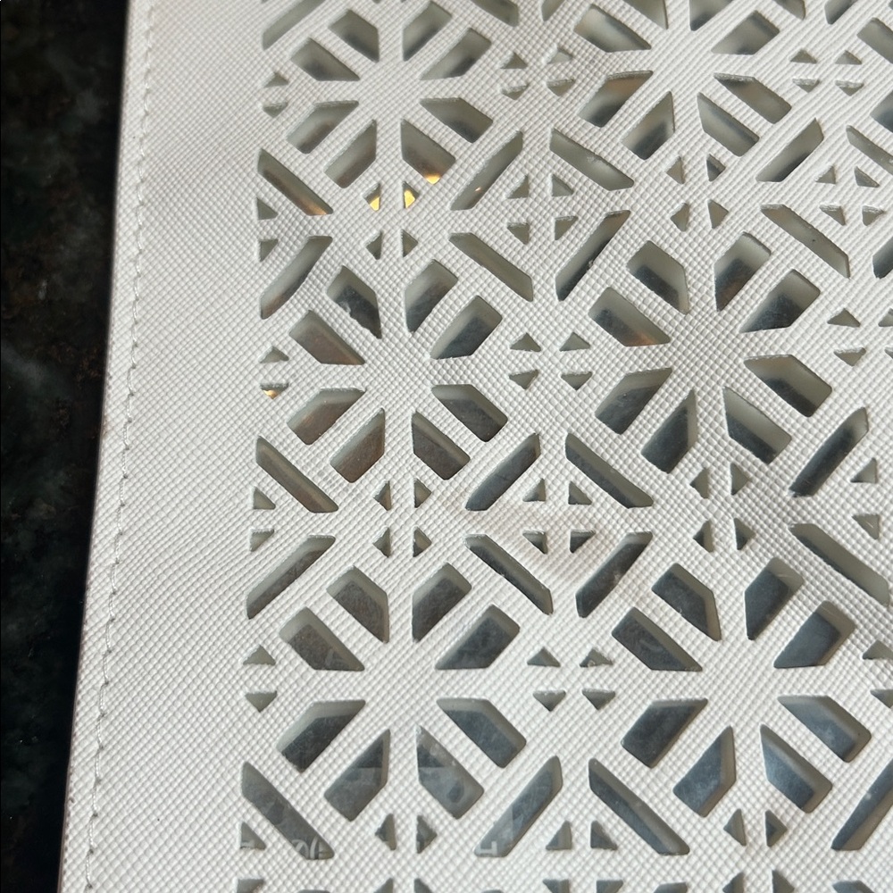Tory Burch white laser cut CLUTCH POUCH wristlet - Picture 7 of 7